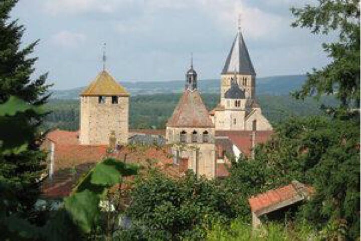 CLUNY : DESTINATION PATRIMOINE ET GASTRONOMIE