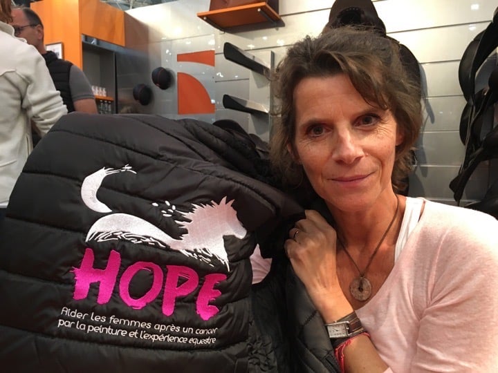 HOPE : l’équithérapie pour se relever du cancer du sein