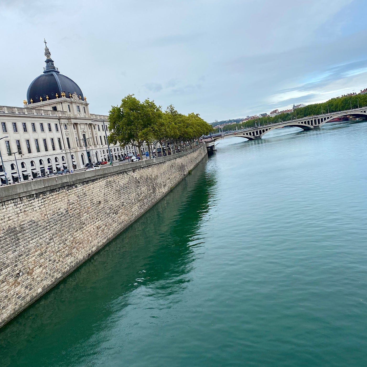 Rhône rive droite