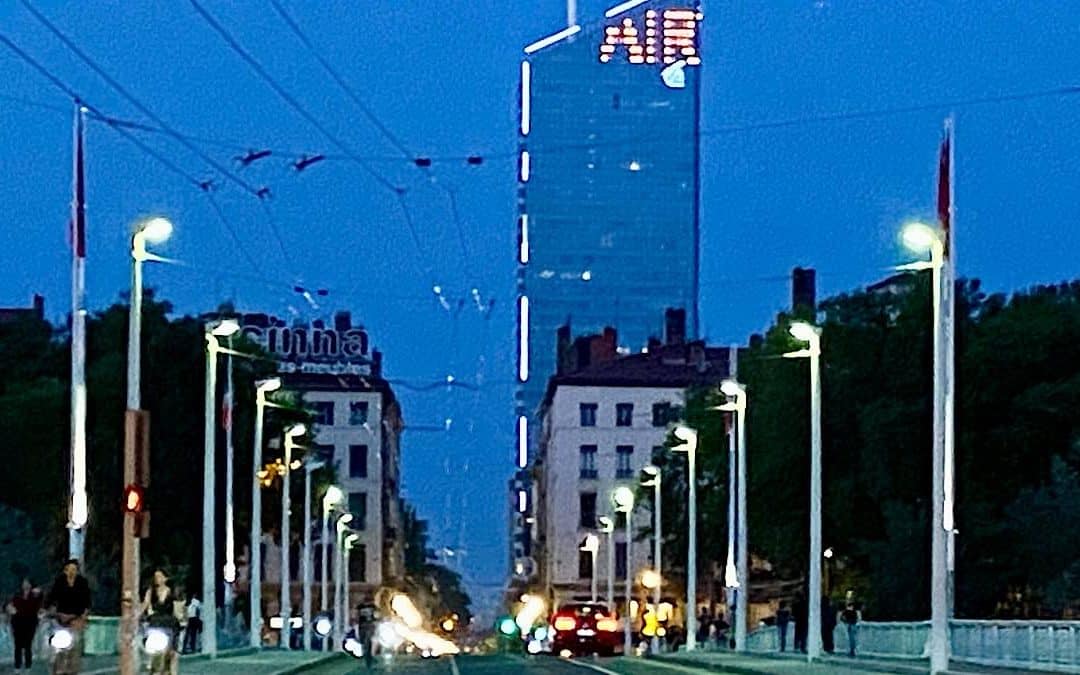 La qualité de l’air s’affiche à Lyon, sur la Tour InCity