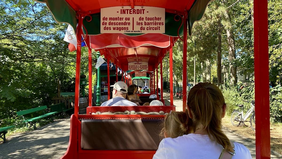 à bord du train touristique